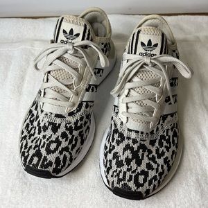 Adidas Swift Run leopardprint , women’s running shoe, size 7.5